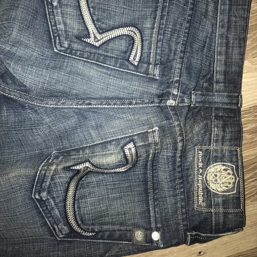 Rock & Republic -  like New - size 31/10 US 👖